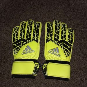 Adidas soccer gloves